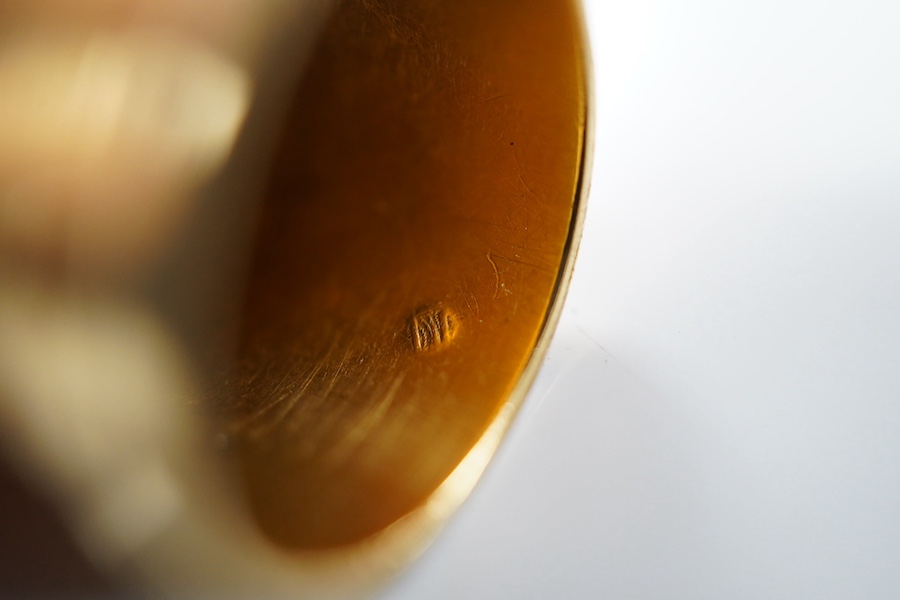 A cased French 18ct gold(eagles head mark) thimble, 4.3 grams. Condition - fair